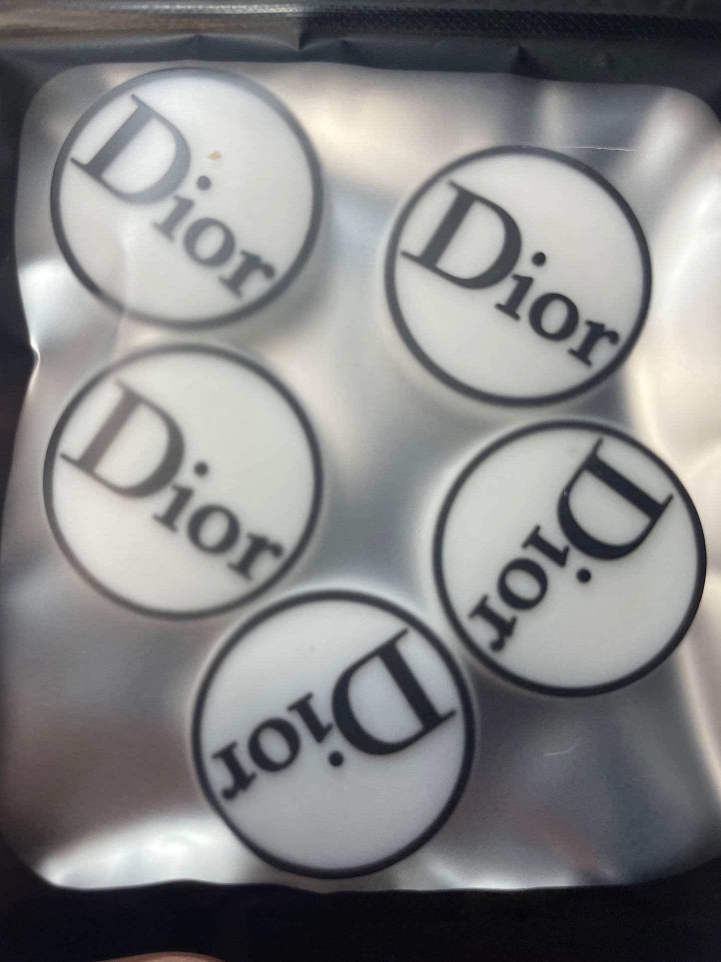D010